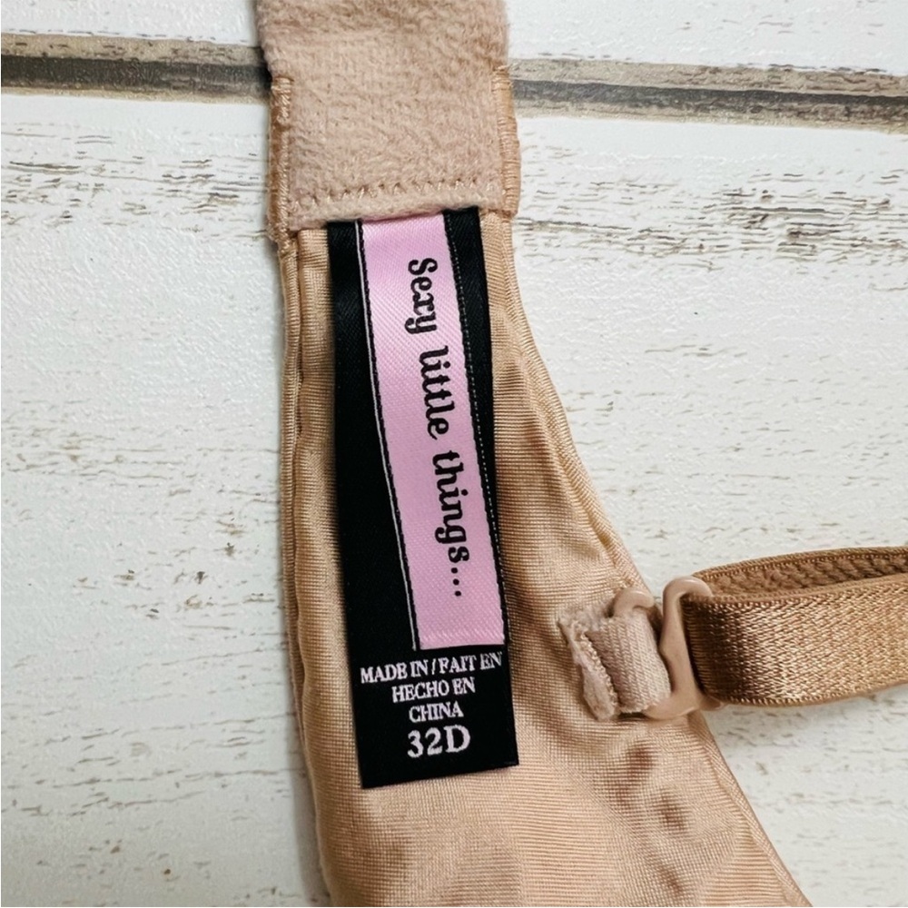 32D Victoria’s Secret Sexy Little Things Push Up Bra - Picture 11 of 12